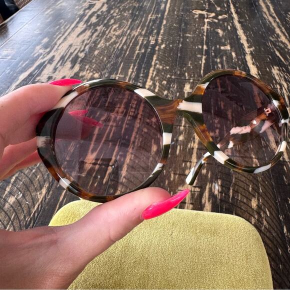 GUCCI - Green & White Marble Sunglasses - Picture 11 of 16